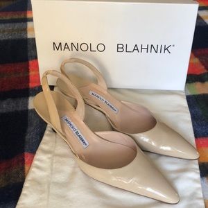 Manolo Blahnik Cream Nude patent slingback EUC